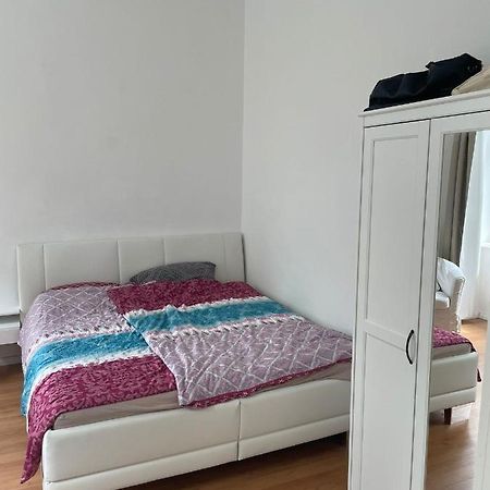 Small Apartment Near The Center Wien Eksteriør billede
